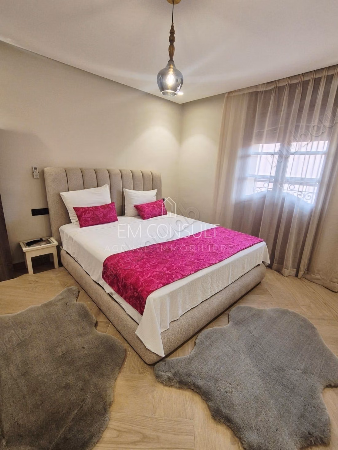 LOCATION Villa 5 suites 350 m² Targa