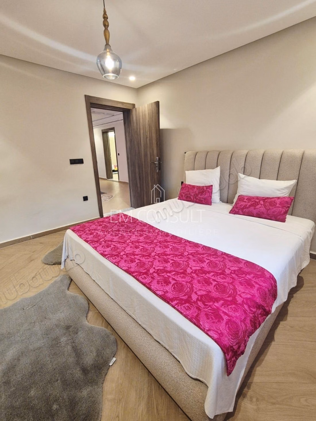 LOCATION Villa 5 suites 350 m² Targa