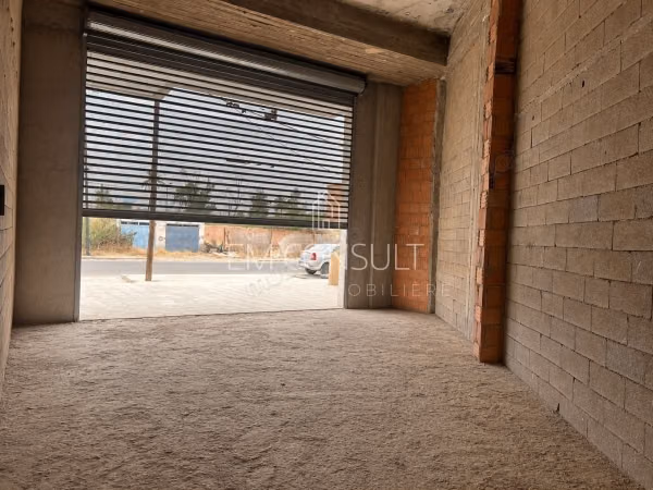 LOCATION – Local commercial 150 m² – Victor Hugo