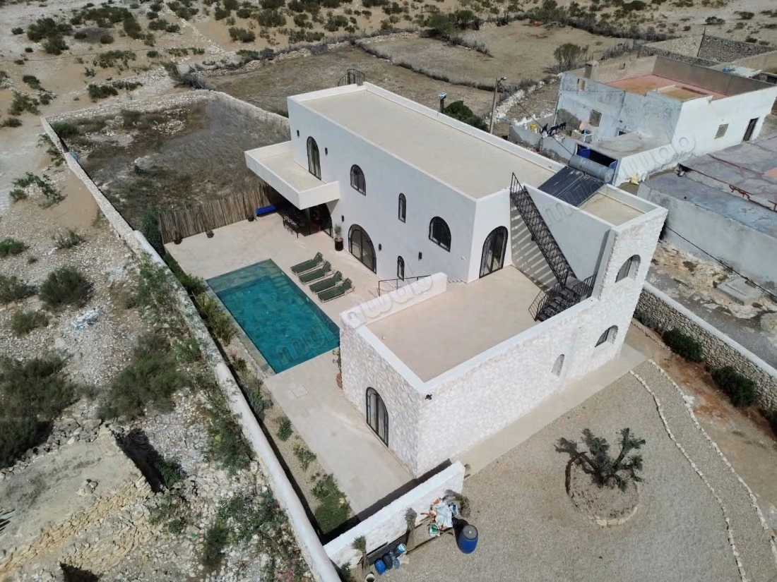 Sumptuous house for sale in Ouassane next to Sidi Kaouki. Area 240 m². Well furnished