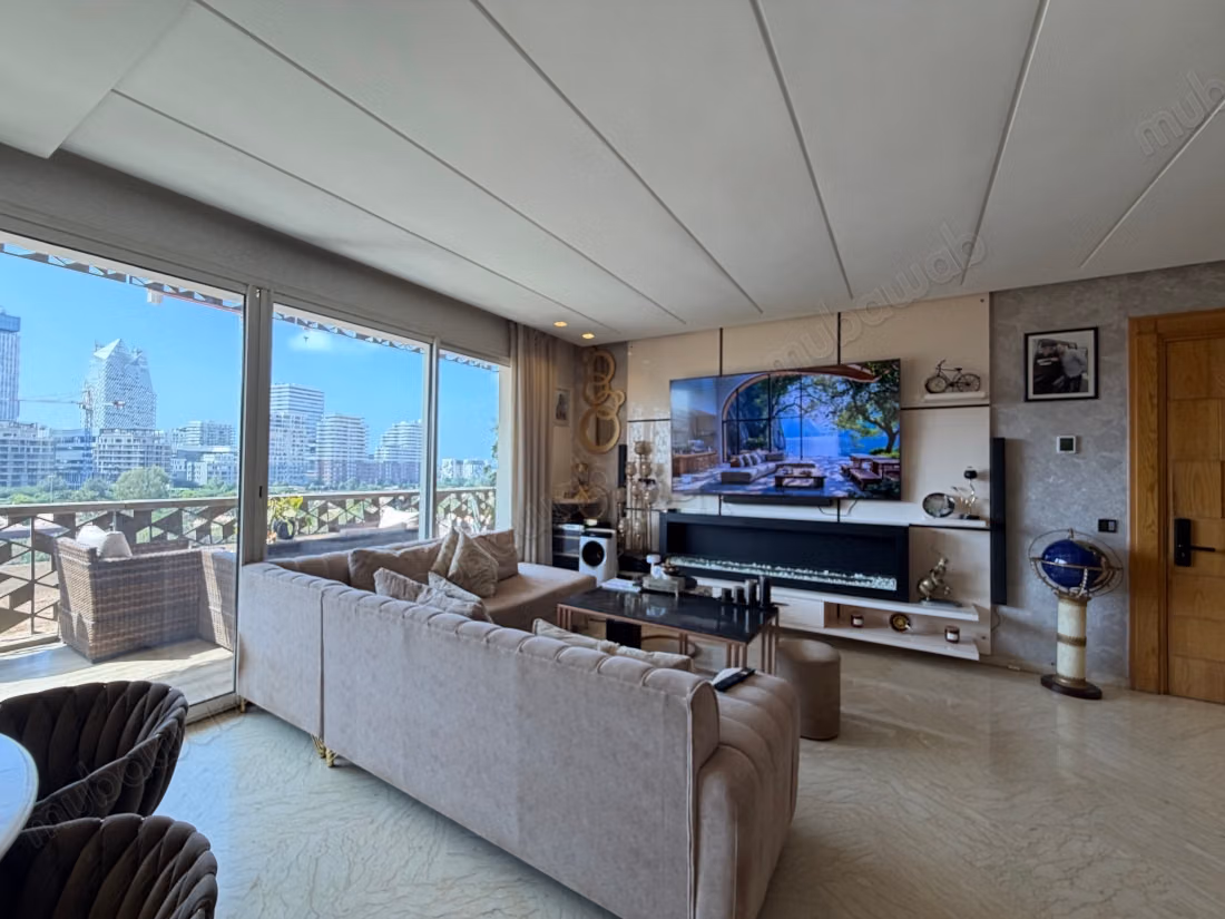 4 Bedroom Apartment for Sale at CFC