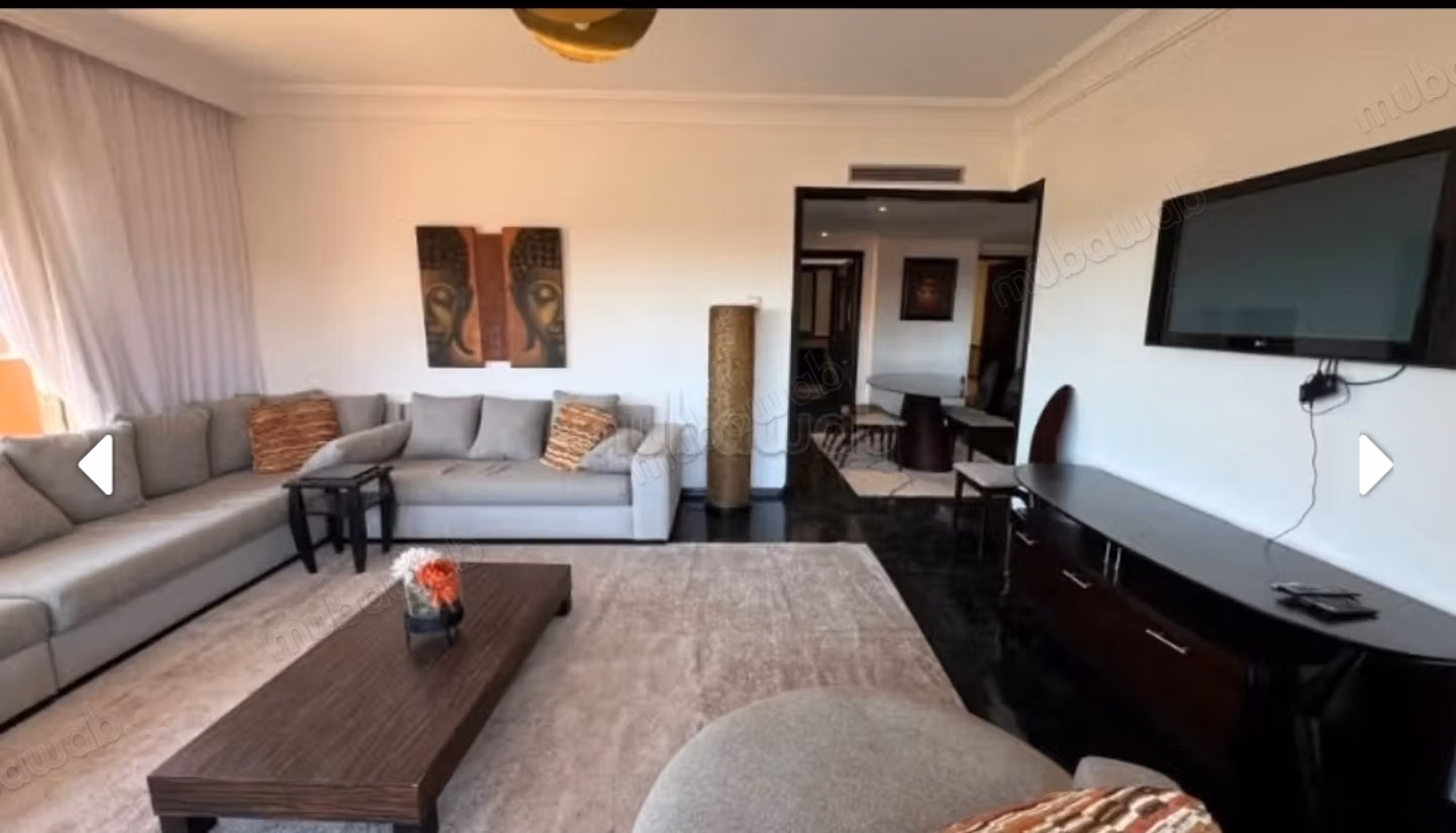 Louez cet appartement à Hivernage.
Superficie 165 m².
Bien meublé