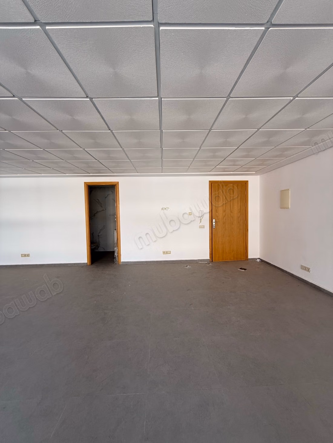 Oficinas en venta en Guéliz. Superficie total 74 m². Servicio de conserjería y aire acondicionado