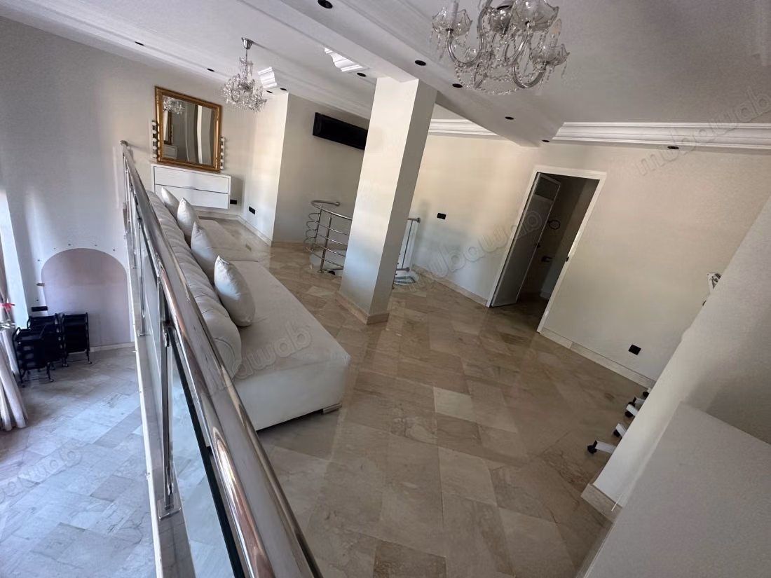 Local comercial a la venta en el Hivernage
