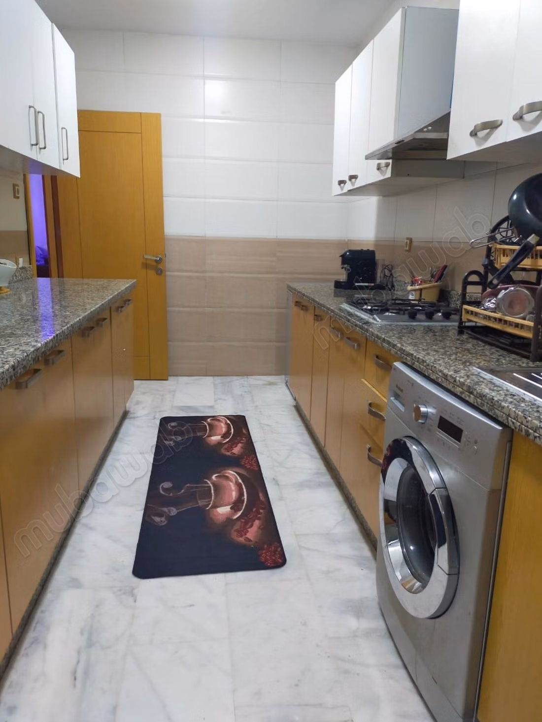 Bell'appartamento in affitto a Harhoura. Superficie di 120 m². Ben arredato