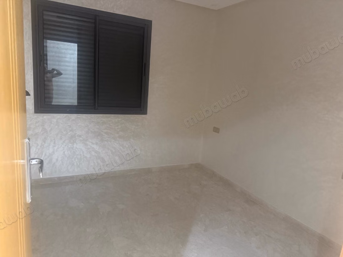 Bel appartamento in affitto ad Ain Chock. 3 camere. Arredato