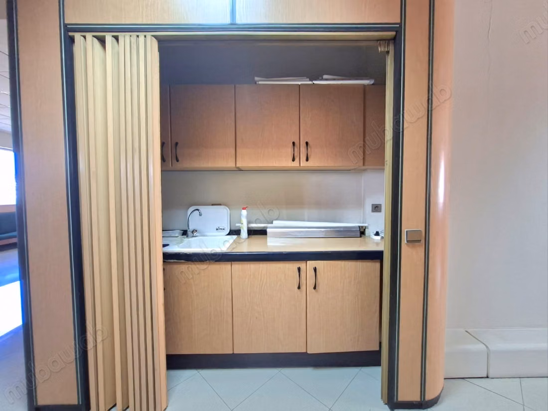 Plateau de bureau à vendre – triangle d'or