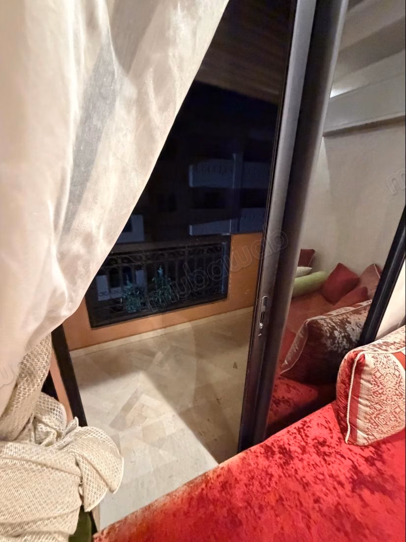Appartement à vendre à Hay Firdaouss. 1 Pièce. Concierge et climatisation — 5