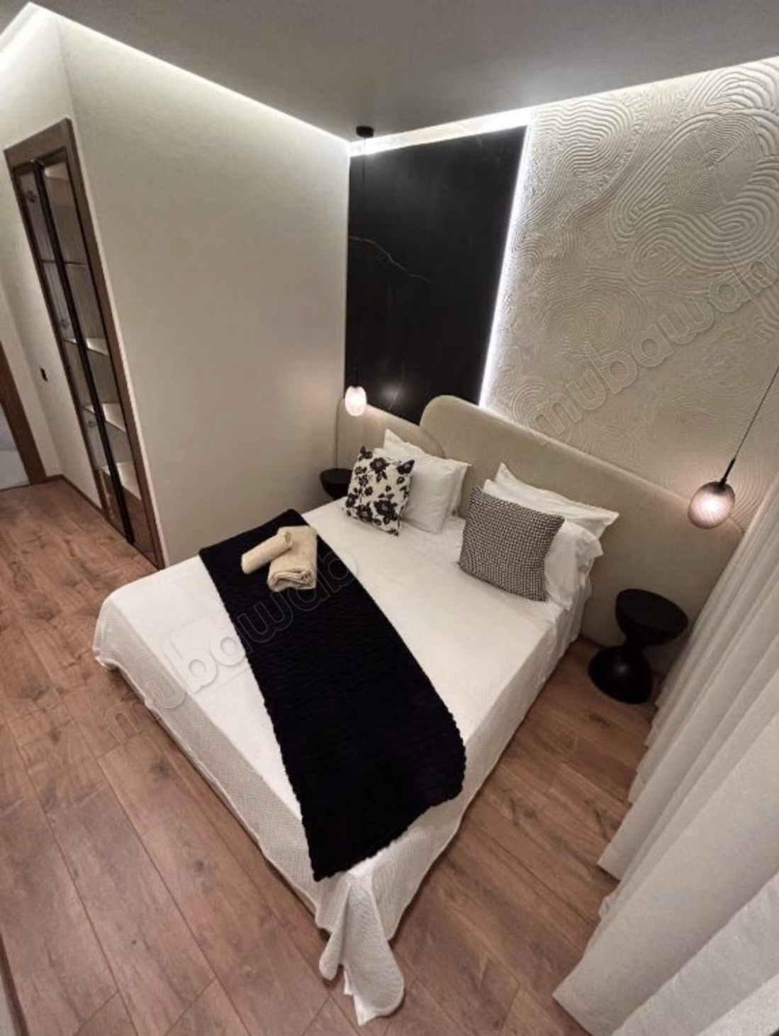 Lussuoso, nuovo, arredato 2 camere da letto