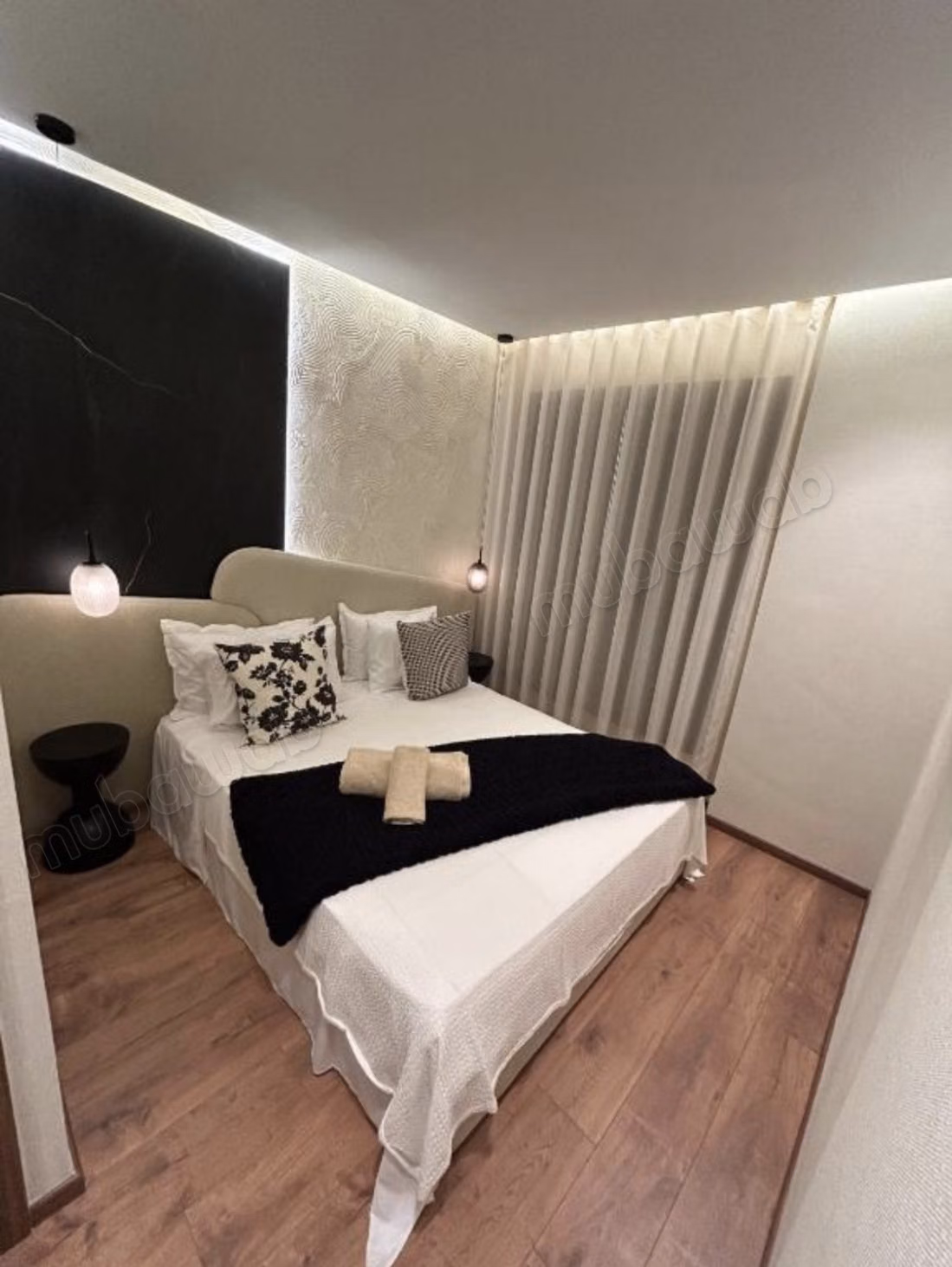 Lussuoso, nuovo, arredato 2 camere da letto