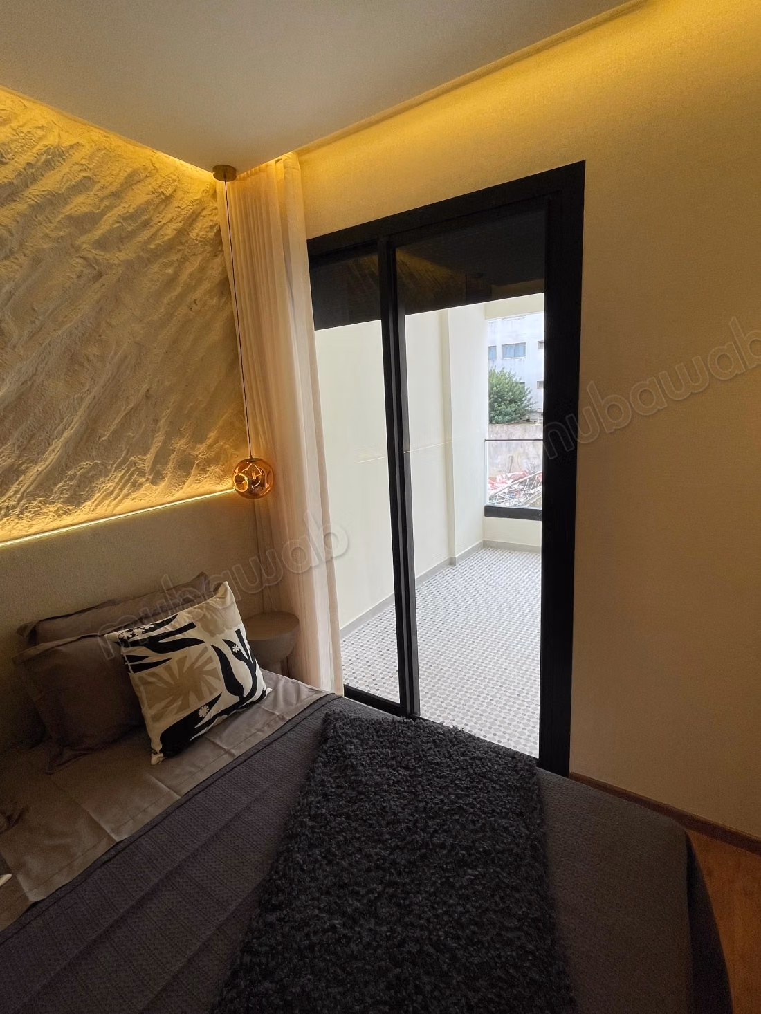 Lussuoso, nuovo, arredato 2 camere da letto
