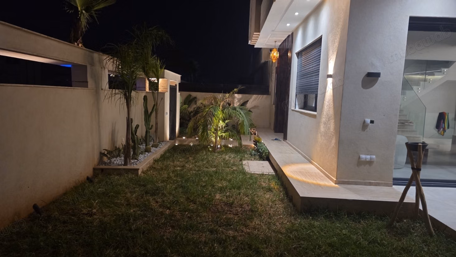 Villa te huur aan de Ourikaweg. Gemeubileerd