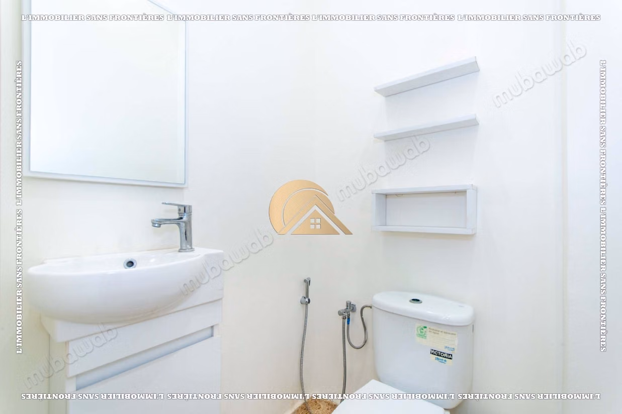 Appartement de 236 m² à vendre à Mabrouka – 3 chambres dont une suite, grande terrasse et parking en sous sol