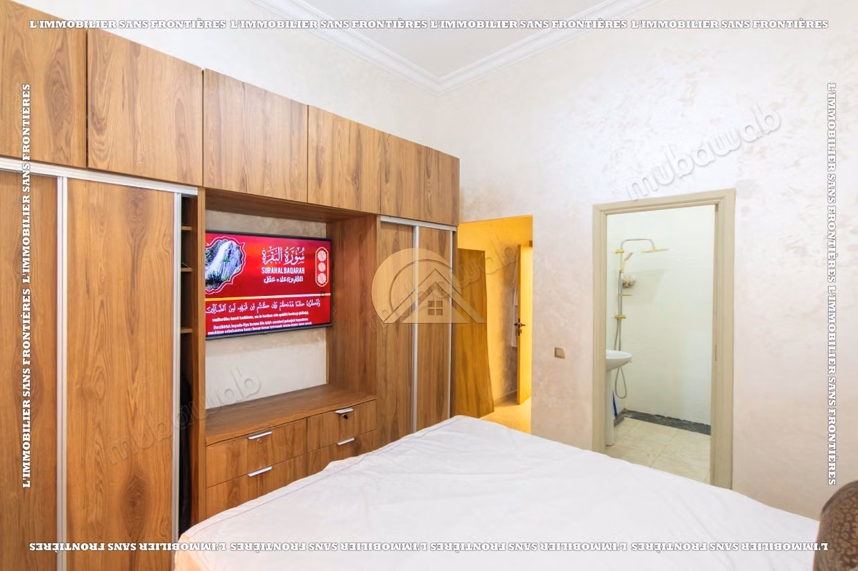 Appartement de 236 m² à vendre à Mabrouka – 3 chambres dont une suite, grande terrasse et parking en sous sol