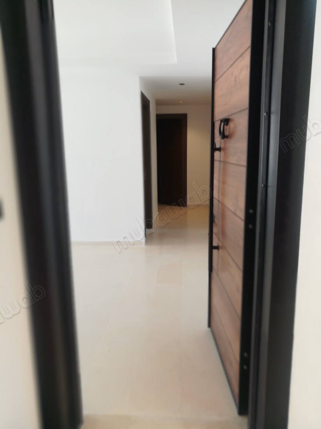 Superbe appartement à louer à La Soukra Ville.
Superficie 61 m².
Porte blindée et chauffage central
