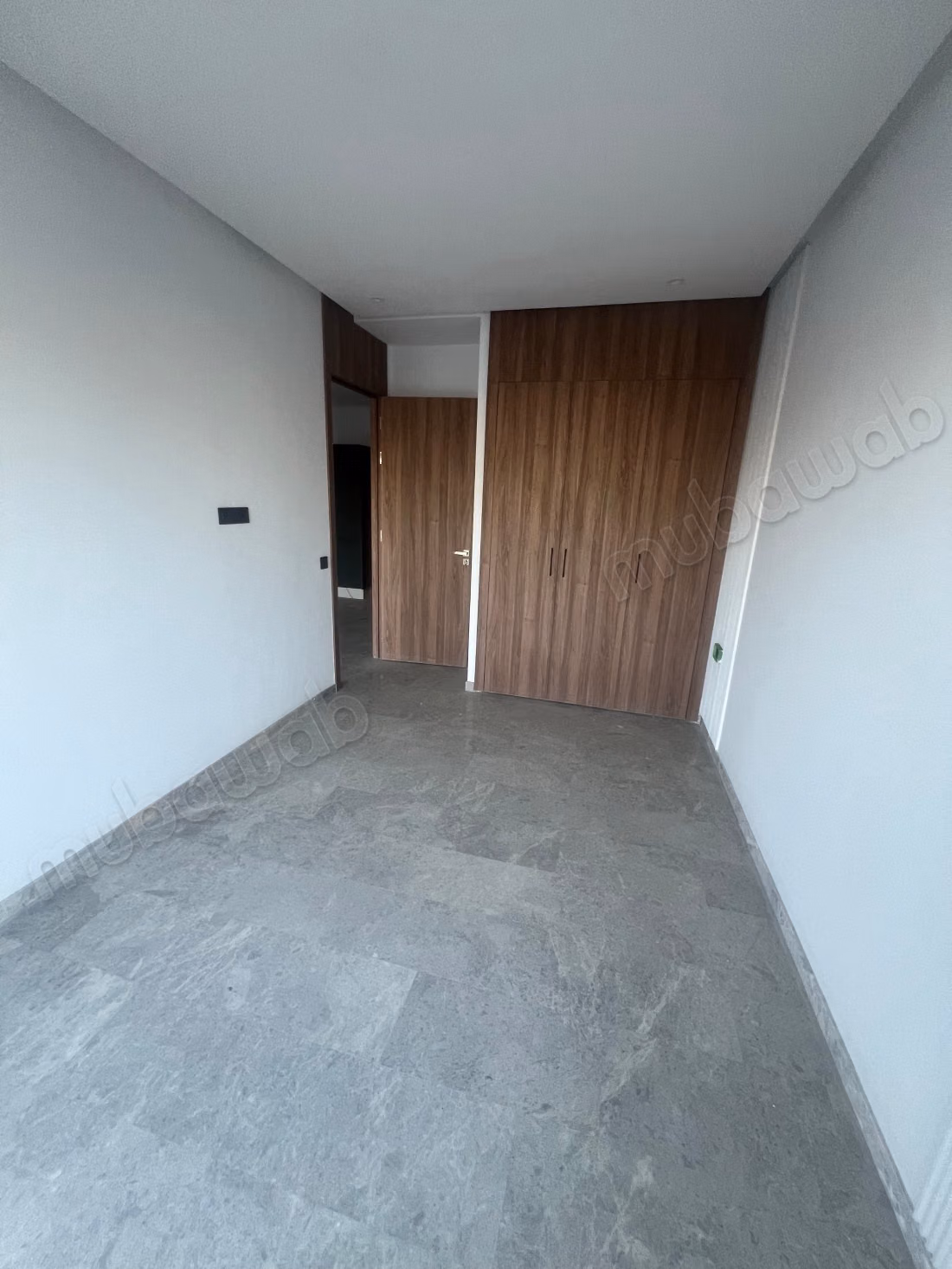 Zeer mooi appartement te huur in Oasis. 2 grote kamers