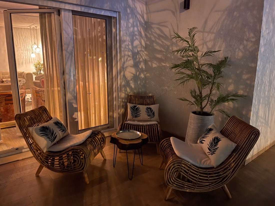 Appartement en vente à Sidi Daoued. 3 belles chambres. Bien meublé