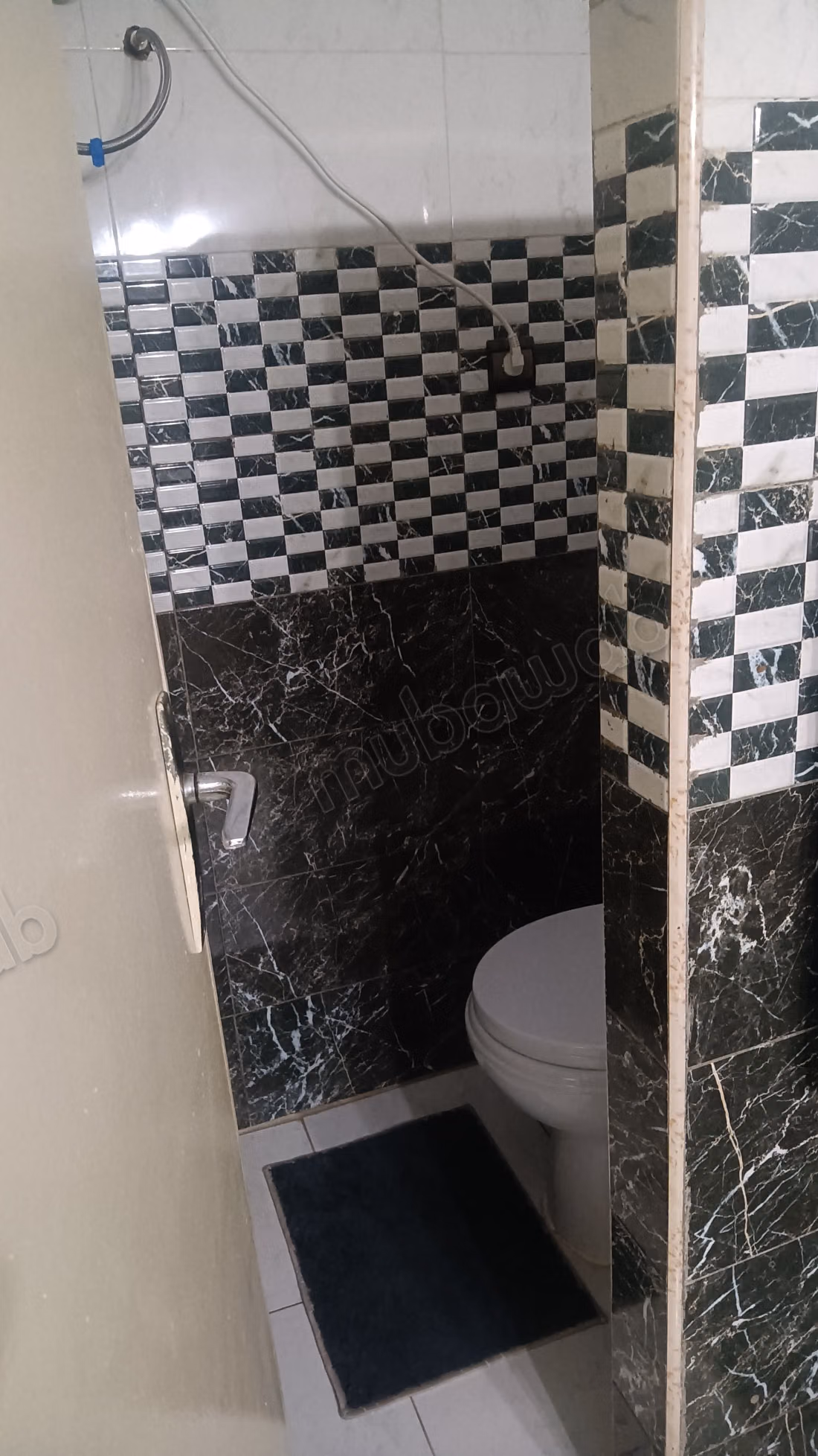 Hermoso apartamento en venta en el centro de la ciudad de Hassan. 2 habitaciones grandes. Amueblado
