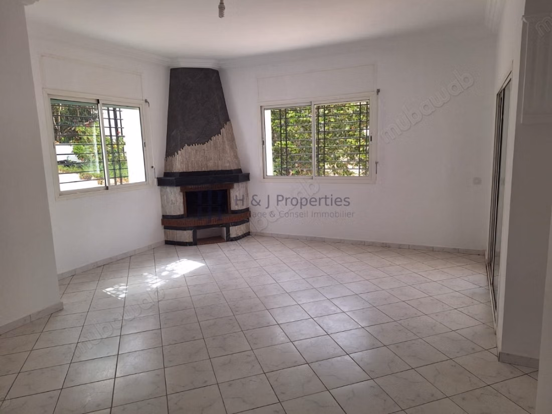 Grande villa à rafraîchir de 520m²