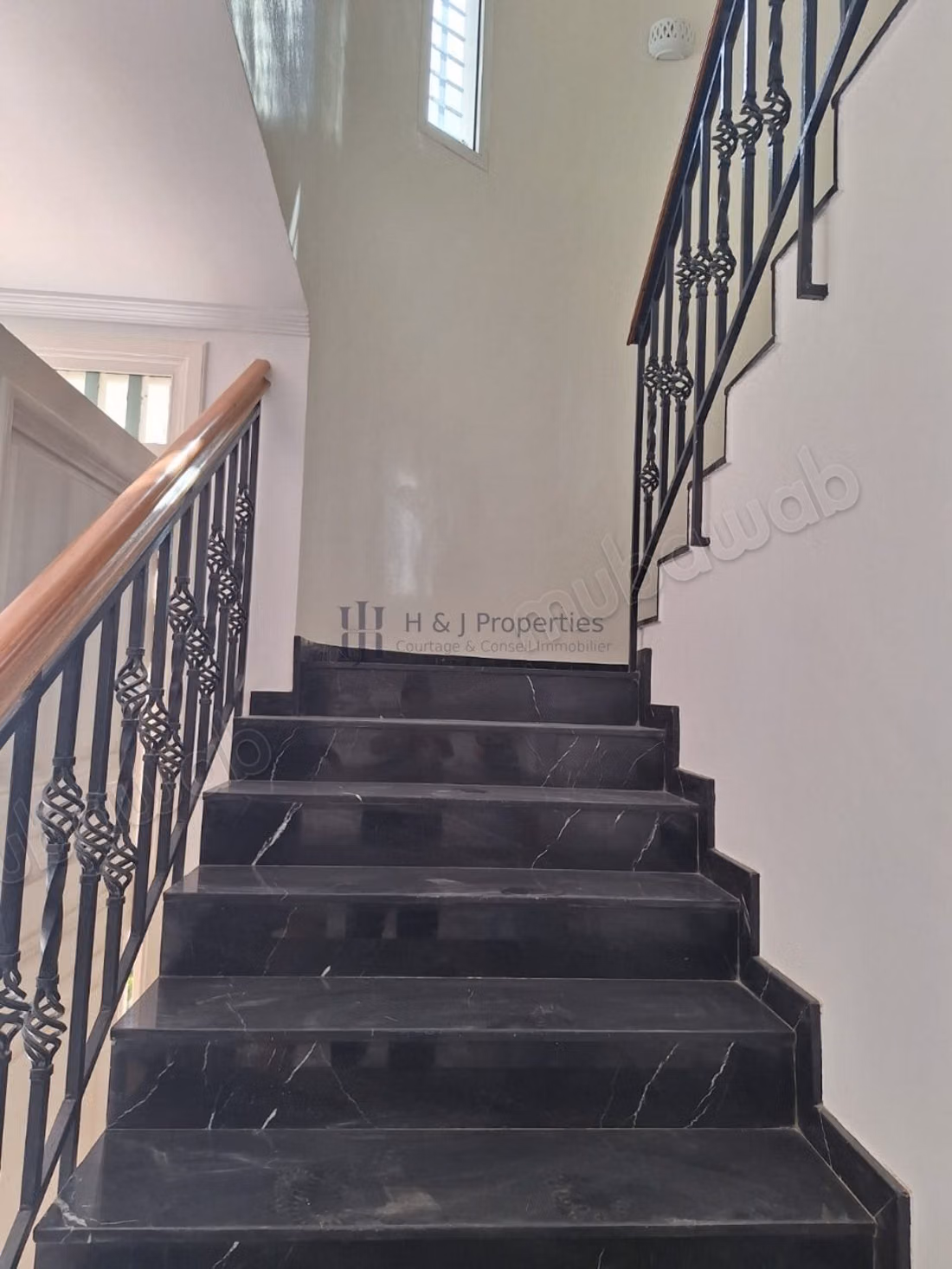 Grande villa à rafraîchir de 520m²