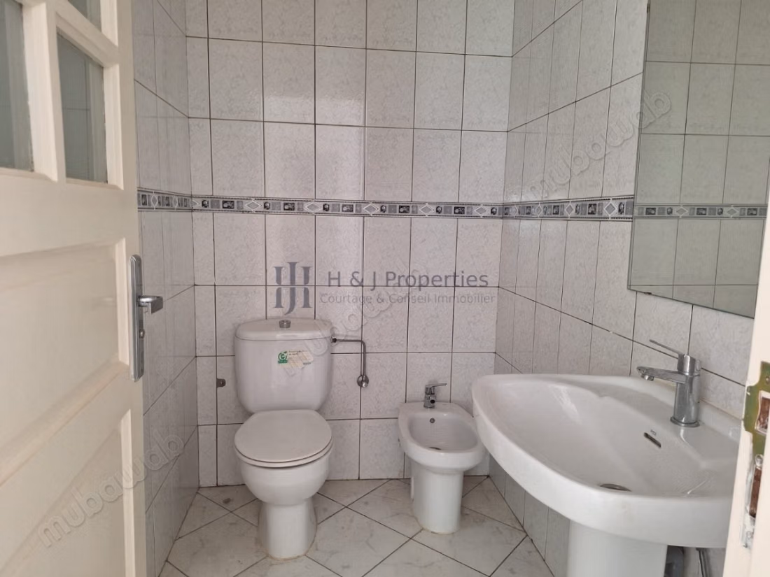 Grande villa à rafraîchir de 520m²