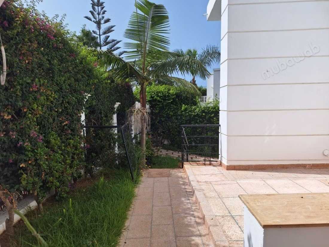Grande villa à rafraîchir de 520m²