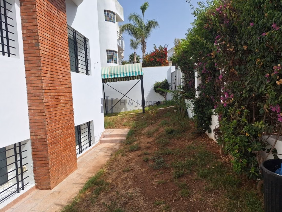 Grande villa à rafraîchir de 520m²