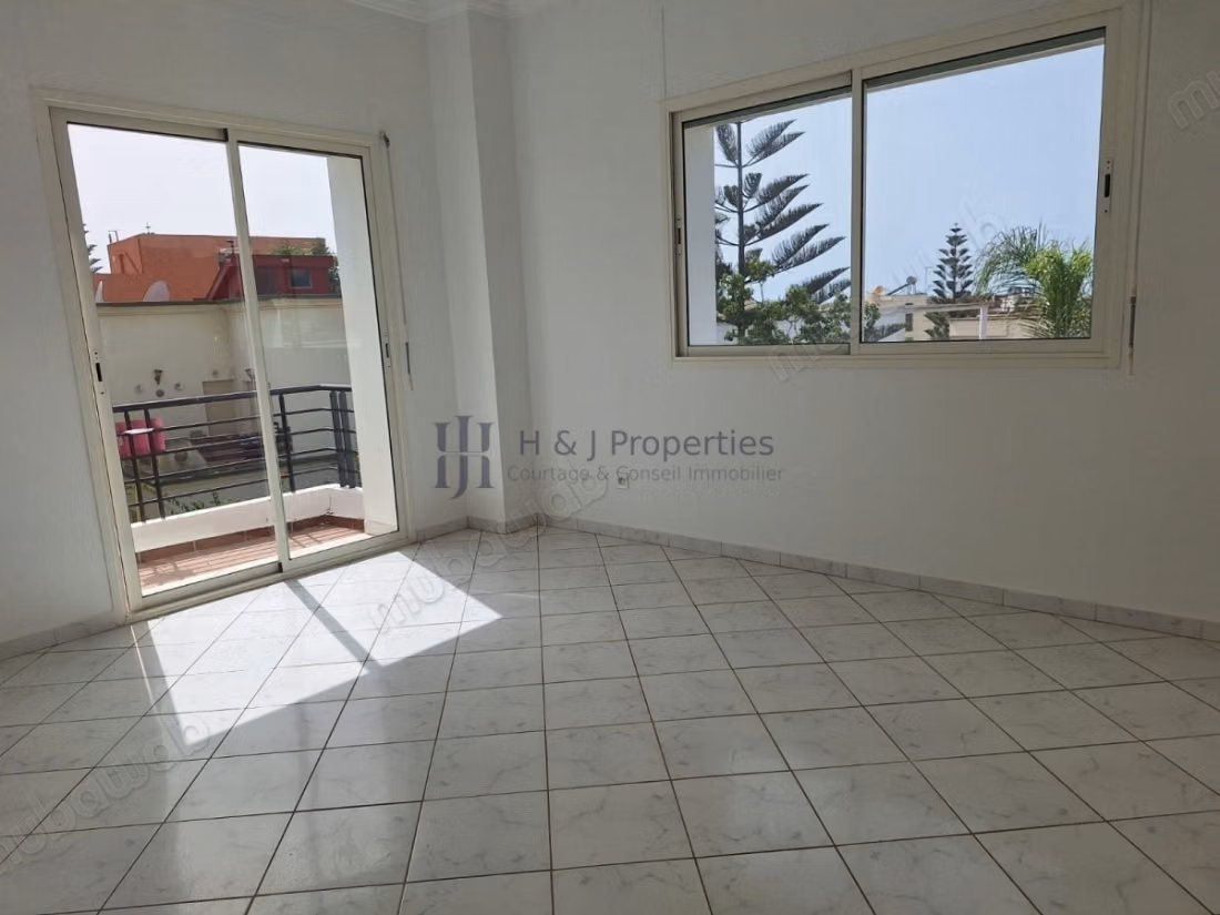 Grande villa à rafraîchir de 520m²
