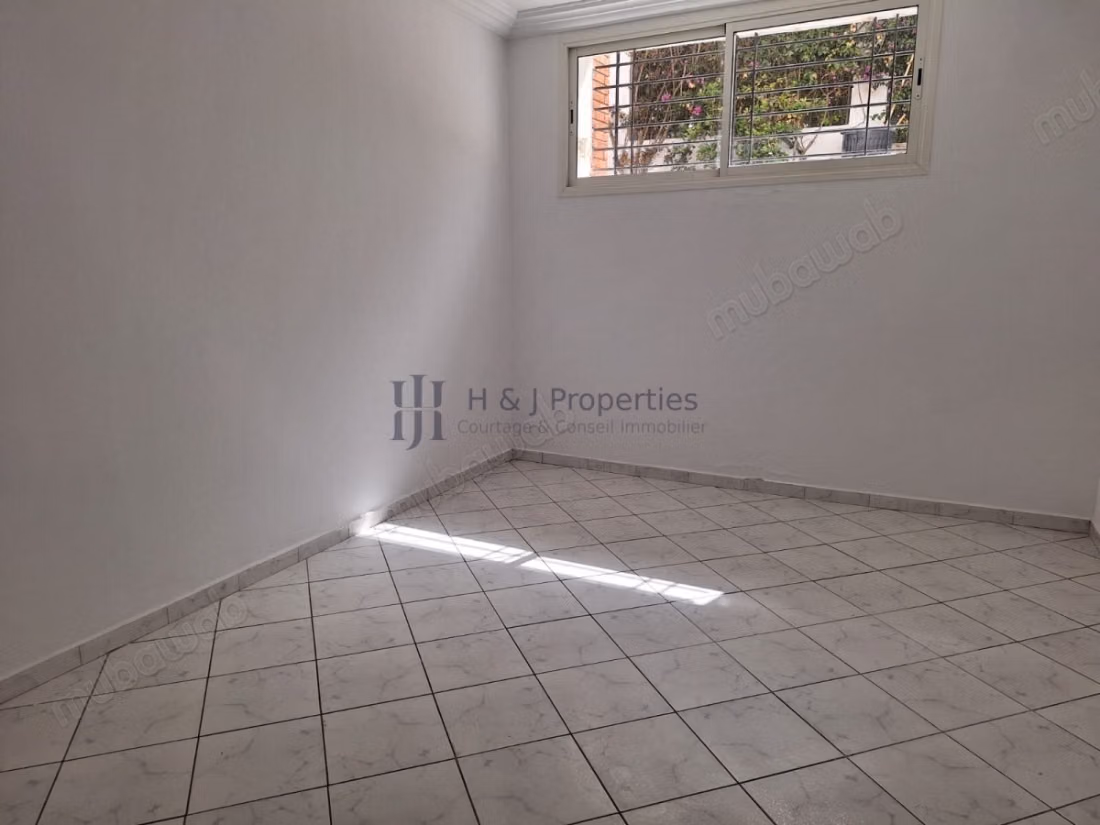 Grande villa à rafraîchir de 520m²