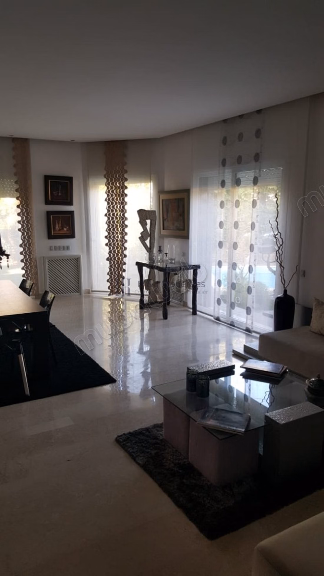 Furnished villa T5 of 550m² - 4 bedrooms