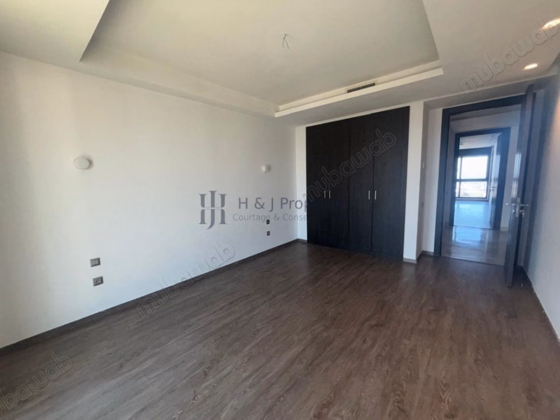 Très beau T4 vide, 3 chambres, Grande terrasse, AIN DIAB