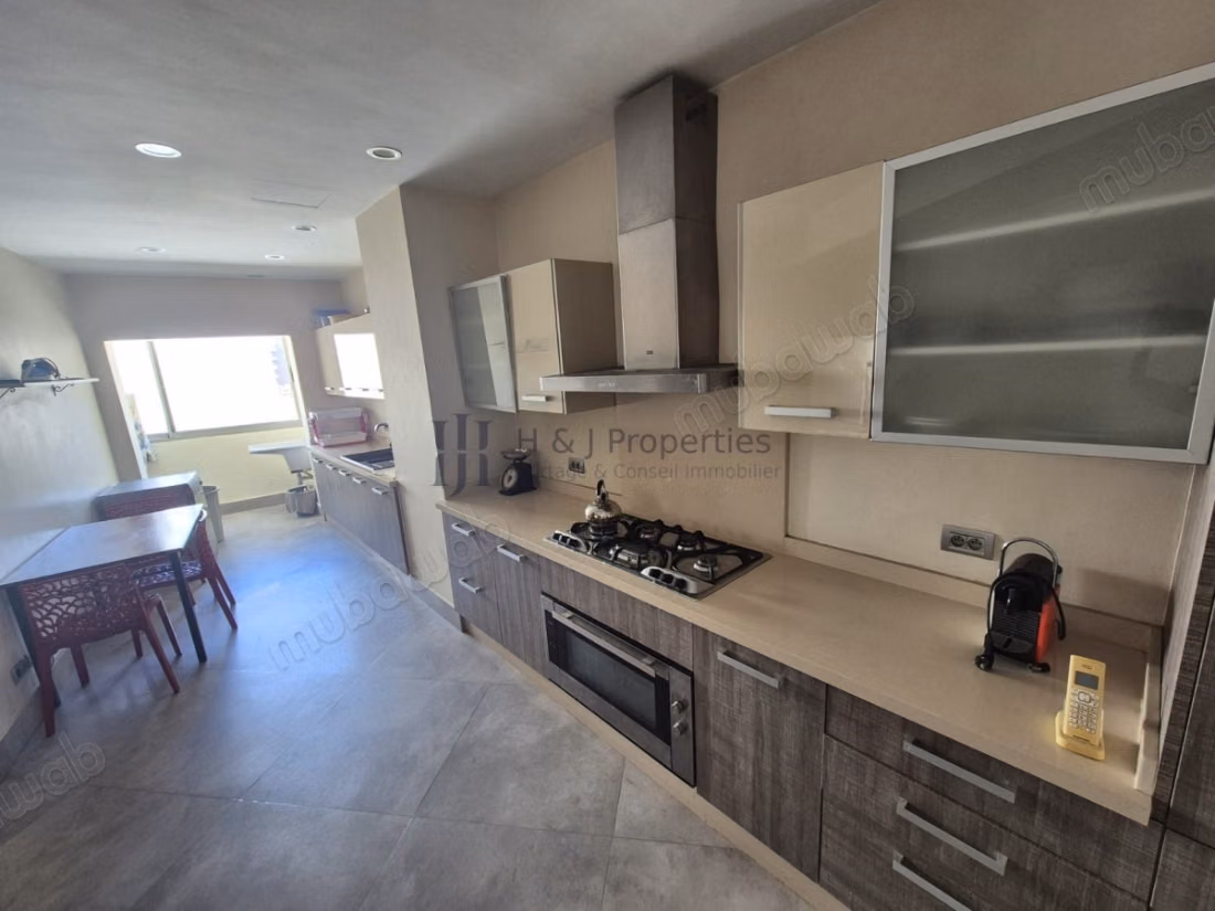 29 000DHS/MOIS – DUPLEX T3 Meublé DE 329M² – 2 CH