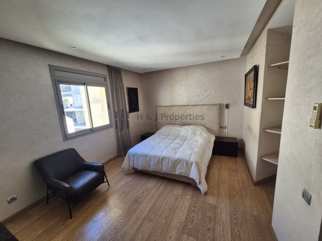 29 000DHS/MOIS – DUPLEX T3 Meublé DE 329M² – 2 CH