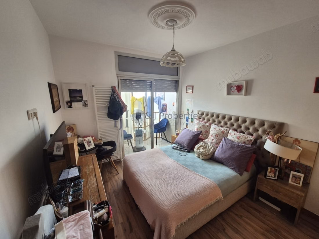 Empty T4 of 110 m² - 3 bedrooms