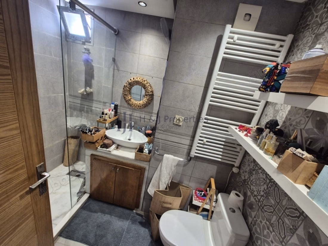 Empty T4 of 110 m² - 3 bedrooms