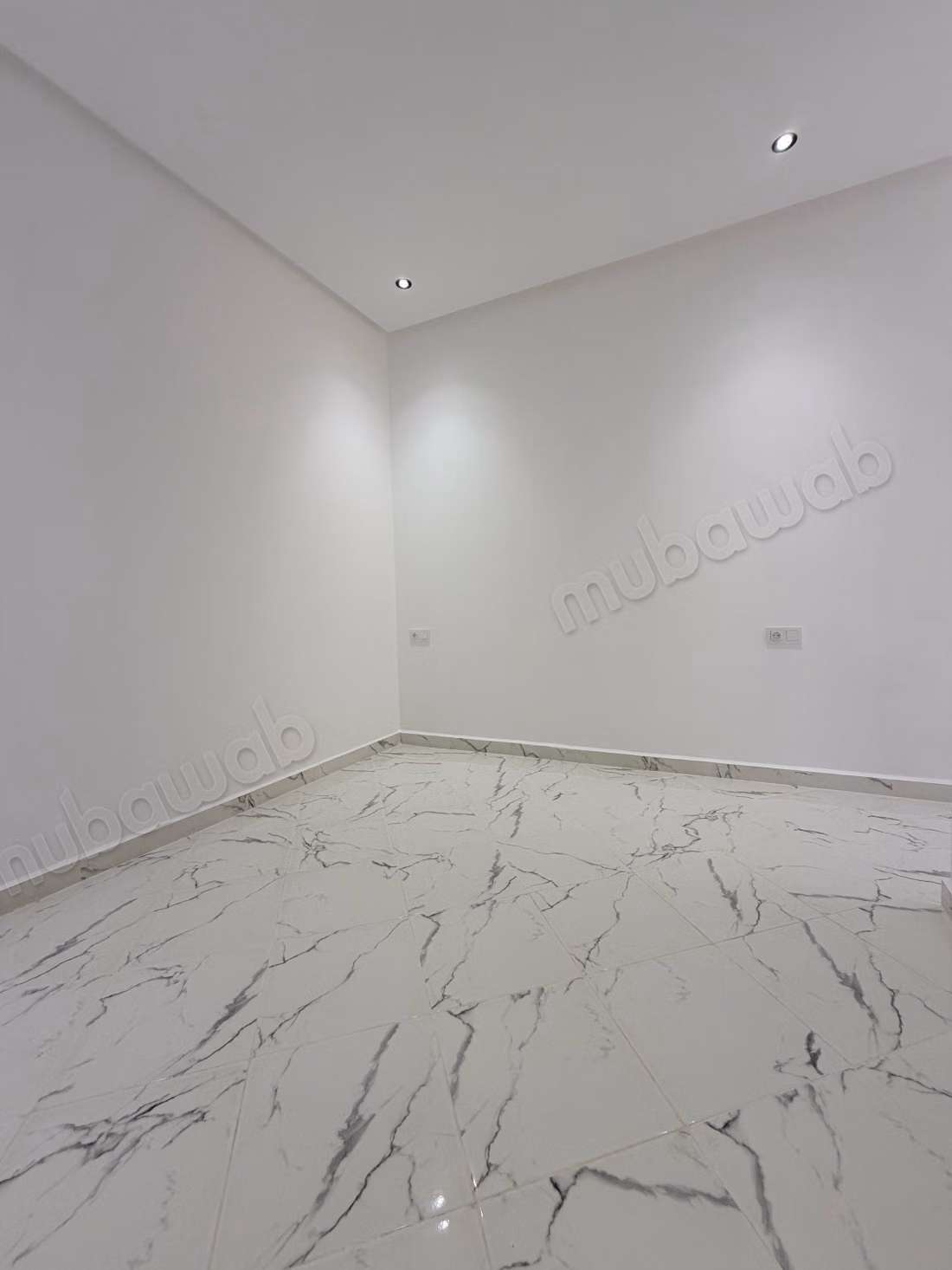 Appartement te huur in Azib Haj Kaddour. Totale oppervlakte 85 m². Rustige omgeving met uitzicht op de bergen