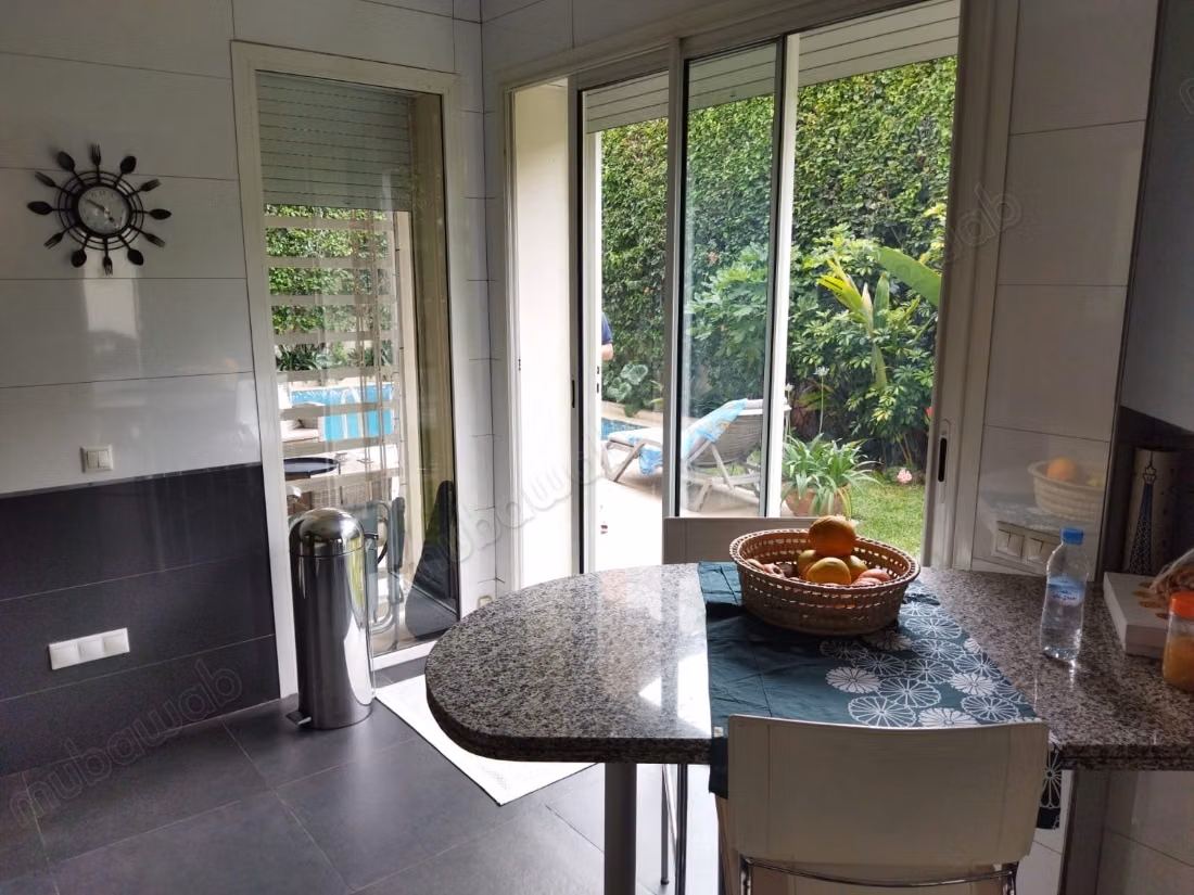 Prachtige villa te koop in Sidi Maarouf. Oppervlakte 371 m²