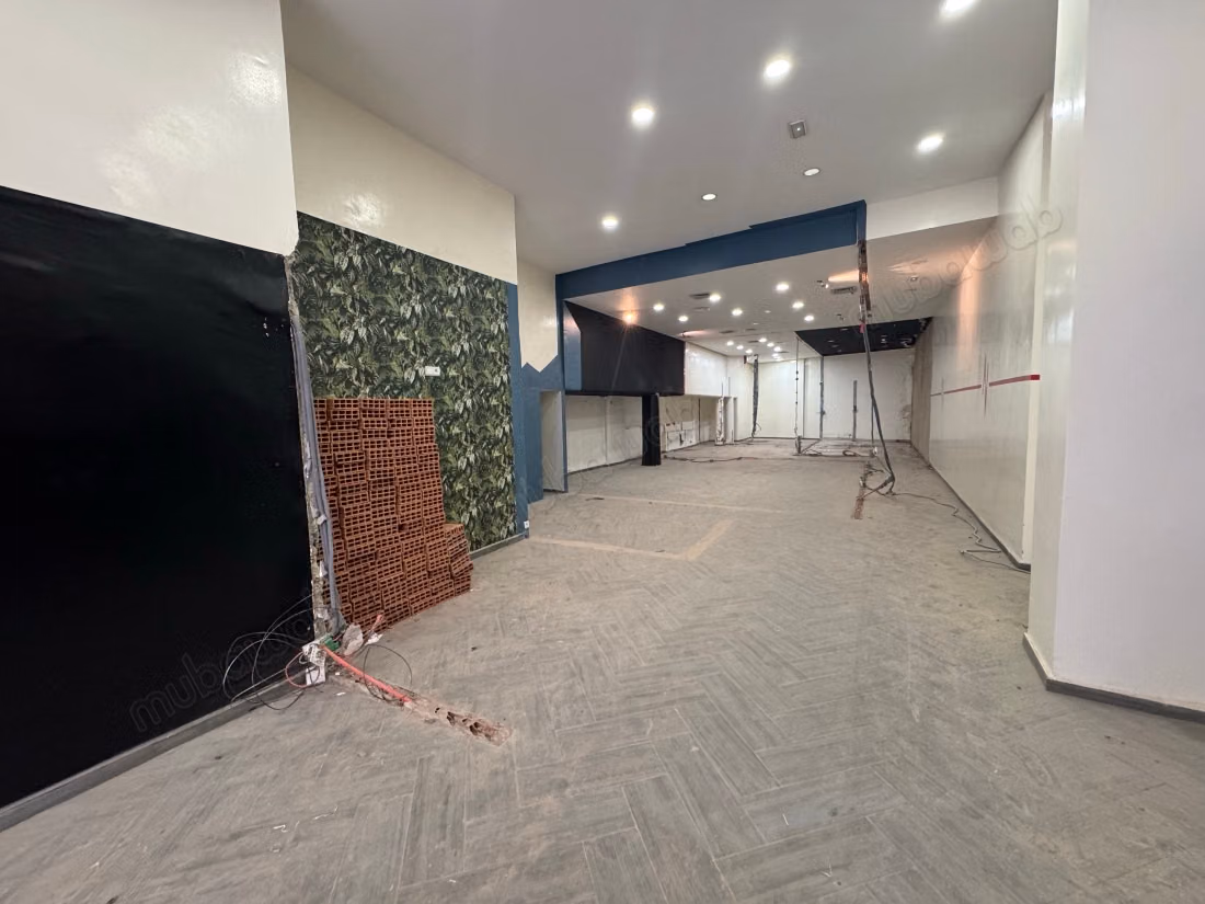 Louez le local idéal à Les princesses.
Surface de 153 m²