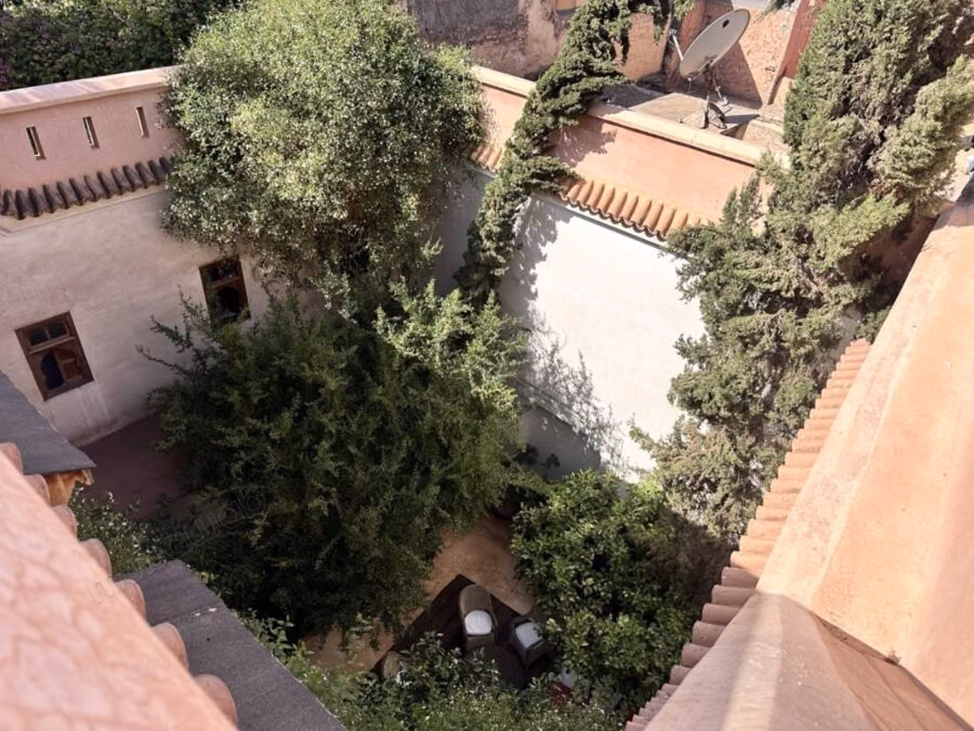 Rare. Authentique riad 18ème/19ème 2 magnifiques patios jardins
