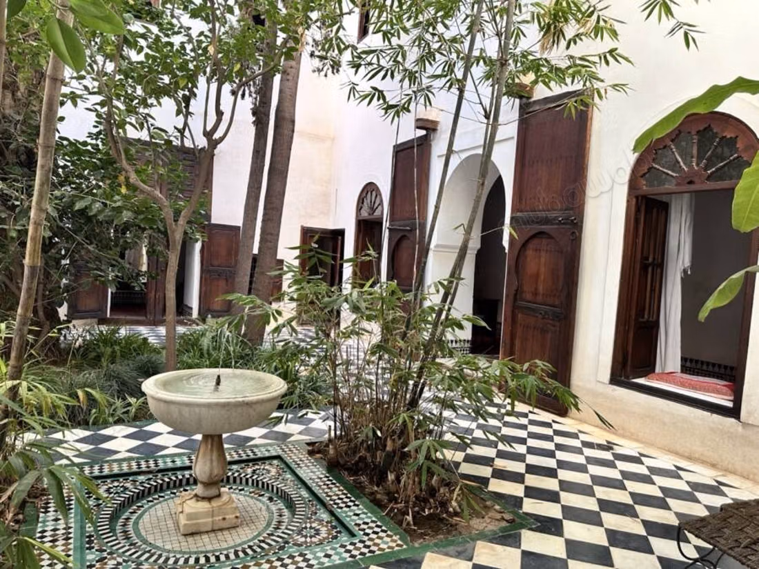 Rare. Authentique riad 18ème/19ème 2 magnifiques patios jardins