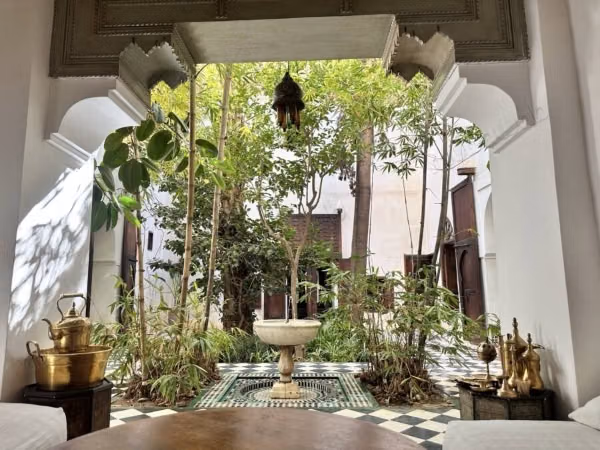Rare. Authentique riad 18ème/19ème 2 magnifiques patios jardins