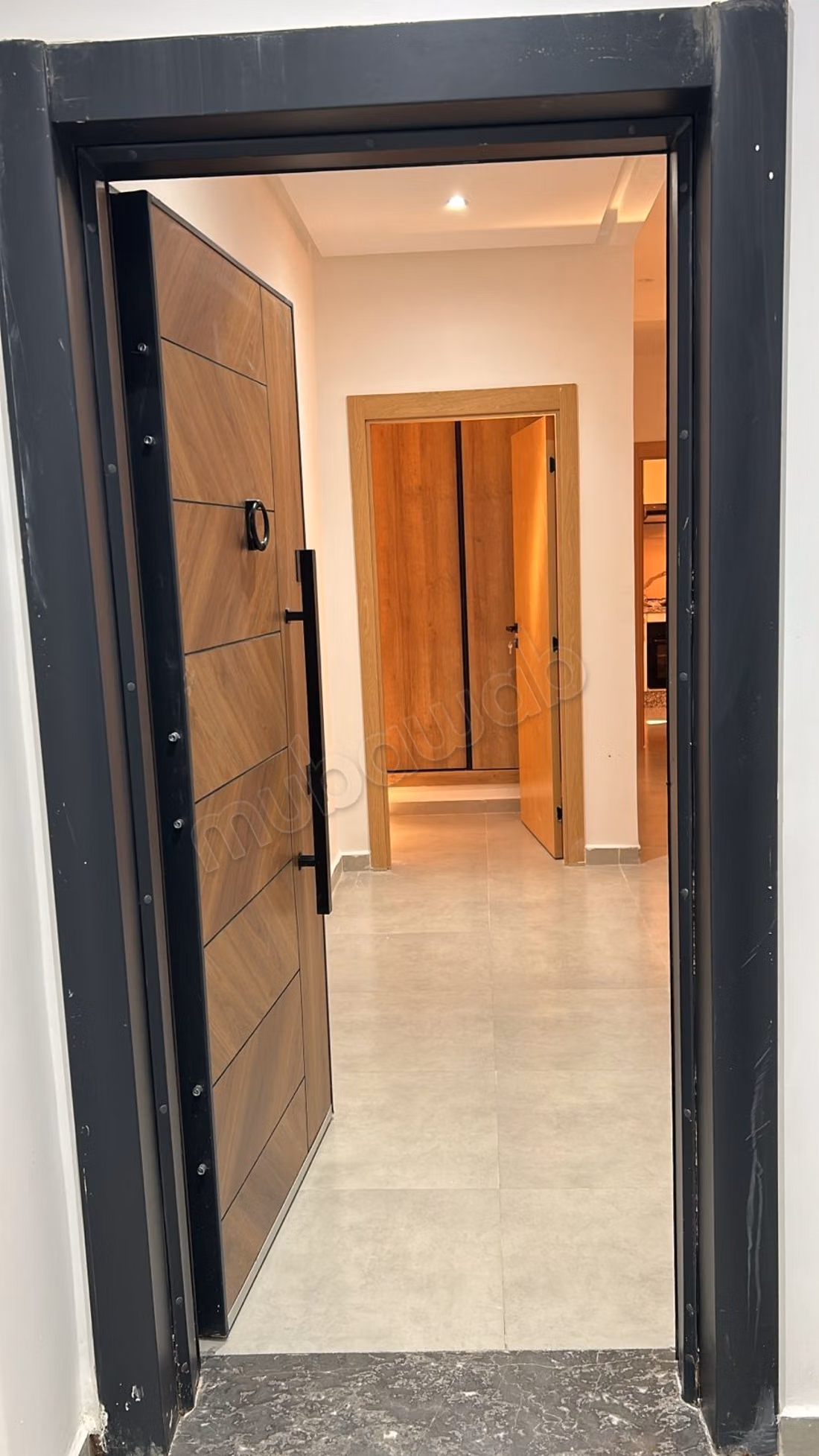 Appartement non meublé à Hay Riad 
Benguerir