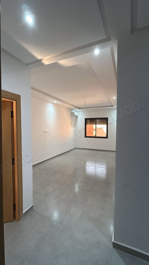 Appartement non meublé à Hay Riad 
Benguerir
