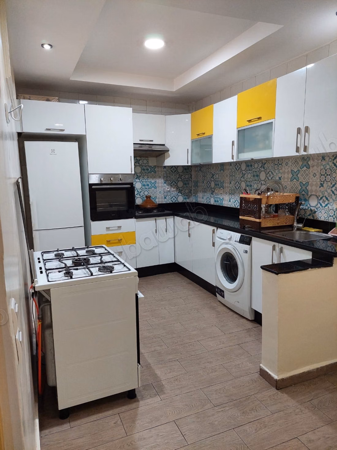Appartement vide à vendre 
oulfa haj fateh