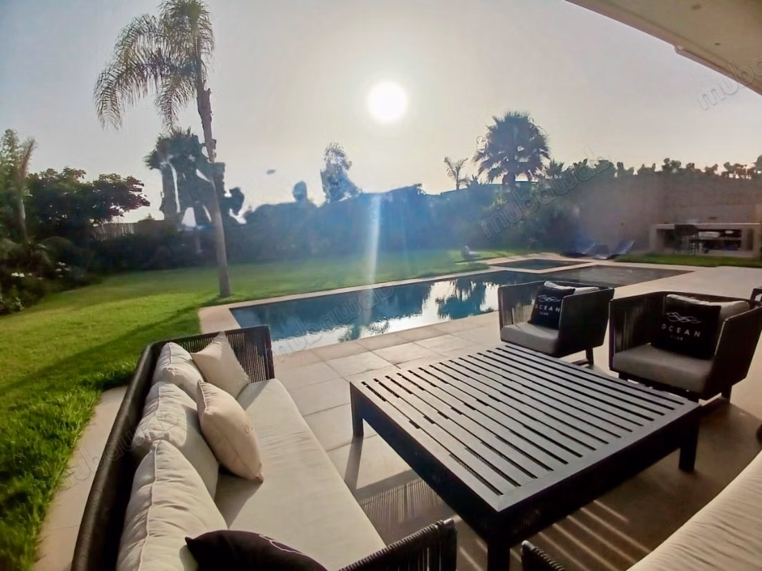 Luxurious villa for rent in Souissi. 5 comfortable rooms. Well furnished