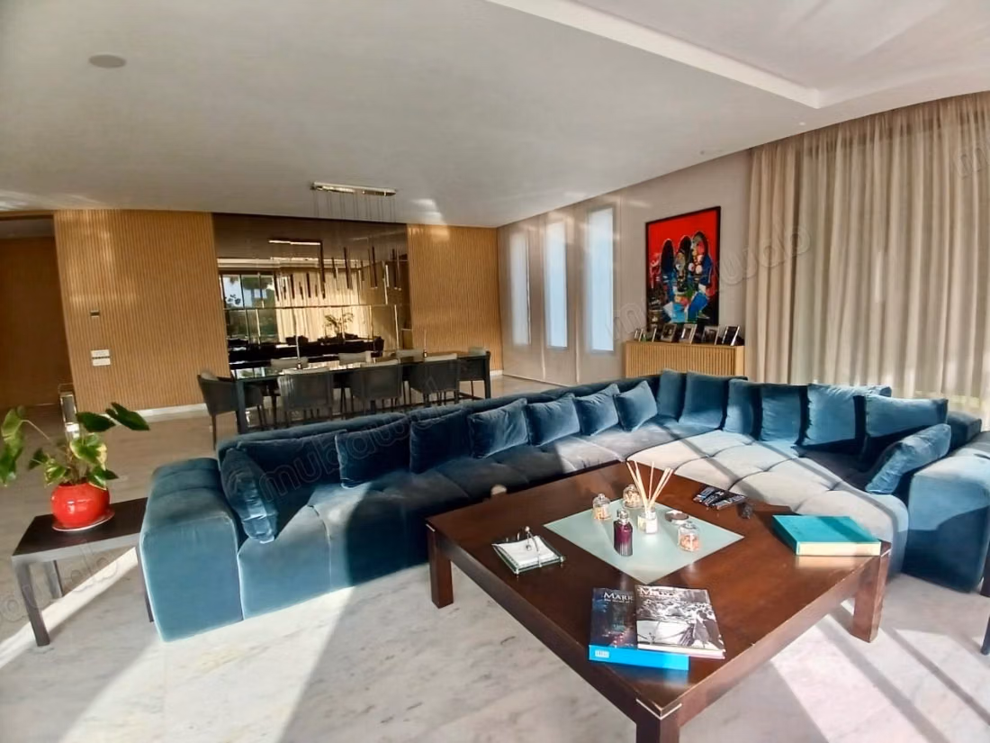 Luxurious villa for rent in Souissi. 5 comfortable rooms. Well furnished