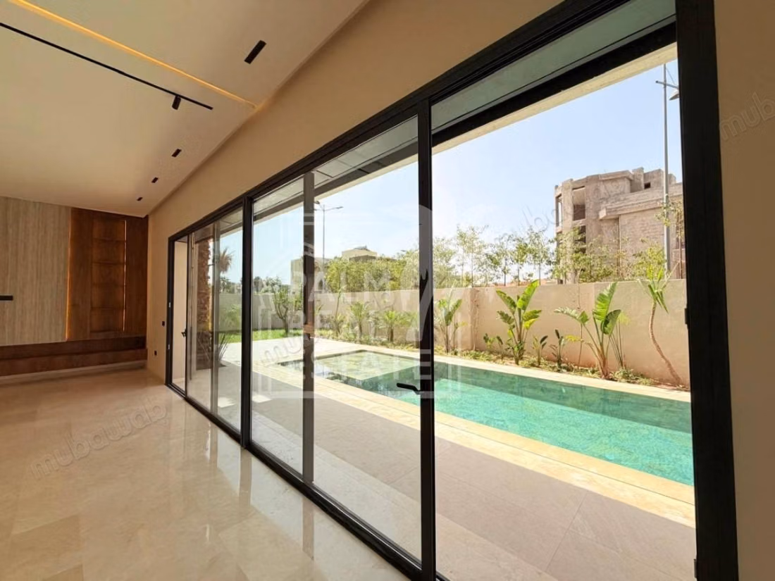 Top affaire Villa d’angle a vendre 3 façades – Golf Argan