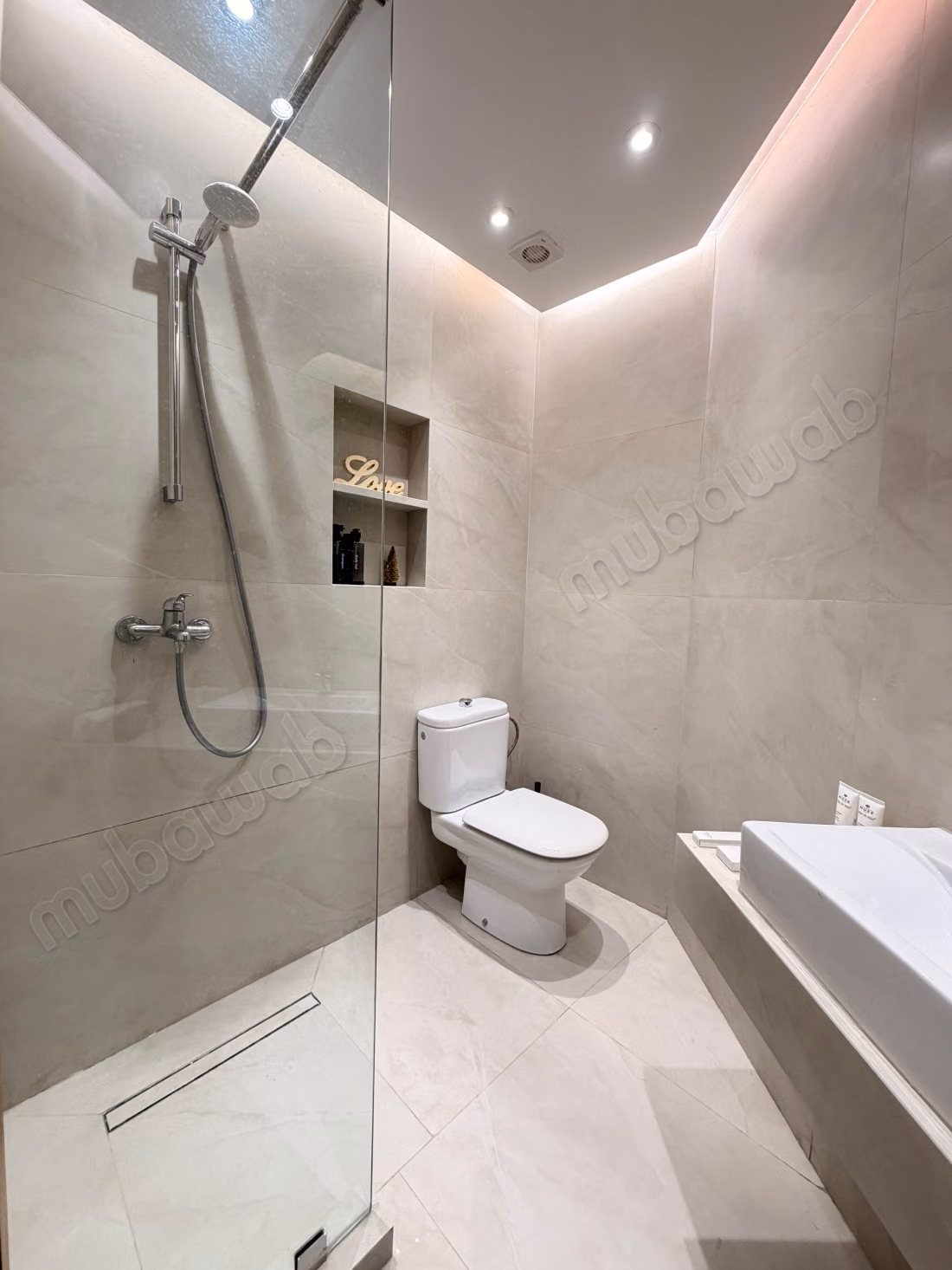 In affitto – studio arredato in Val Fleurie Maarif