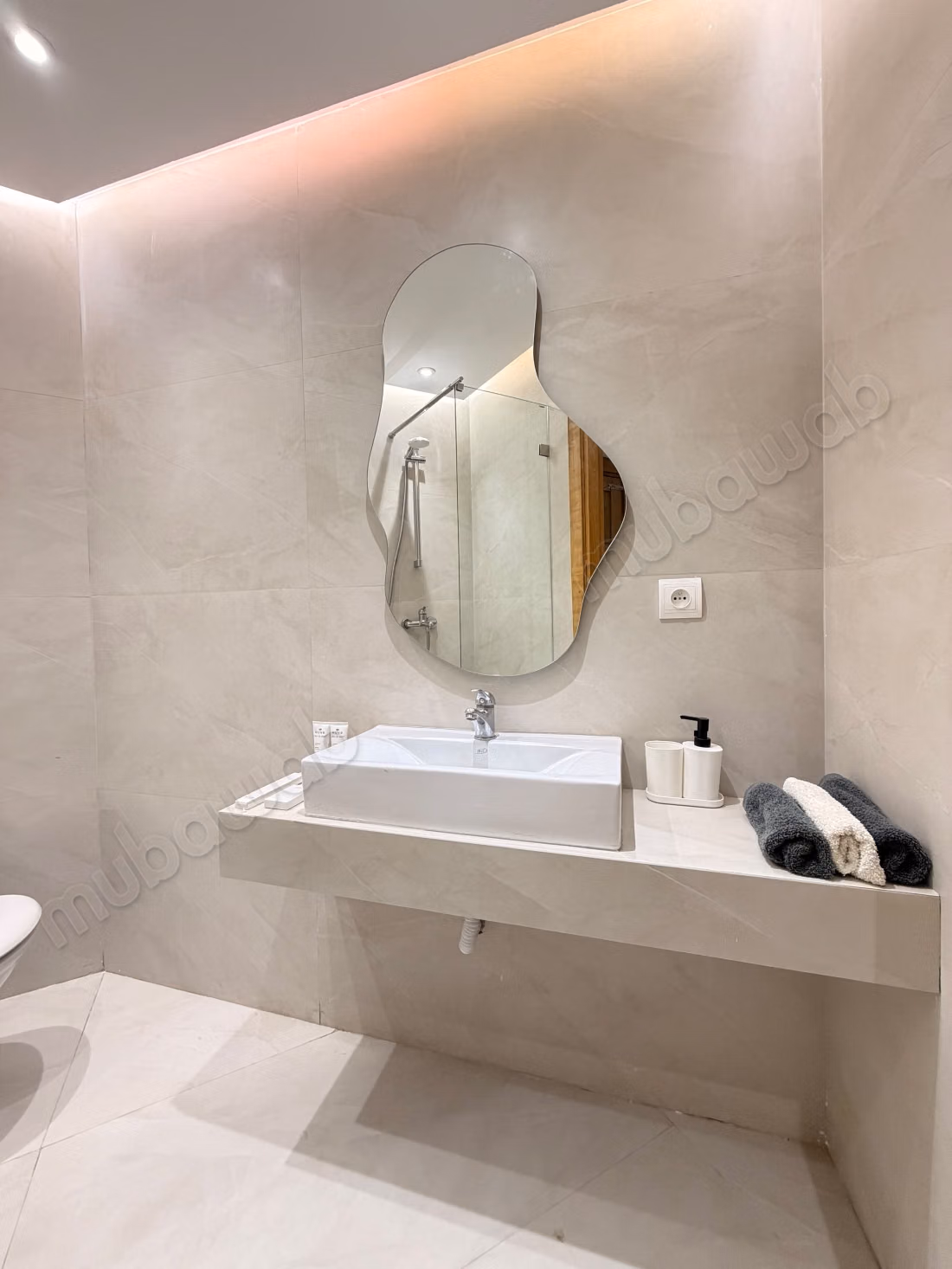 In affitto – studio arredato in Val Fleurie Maarif