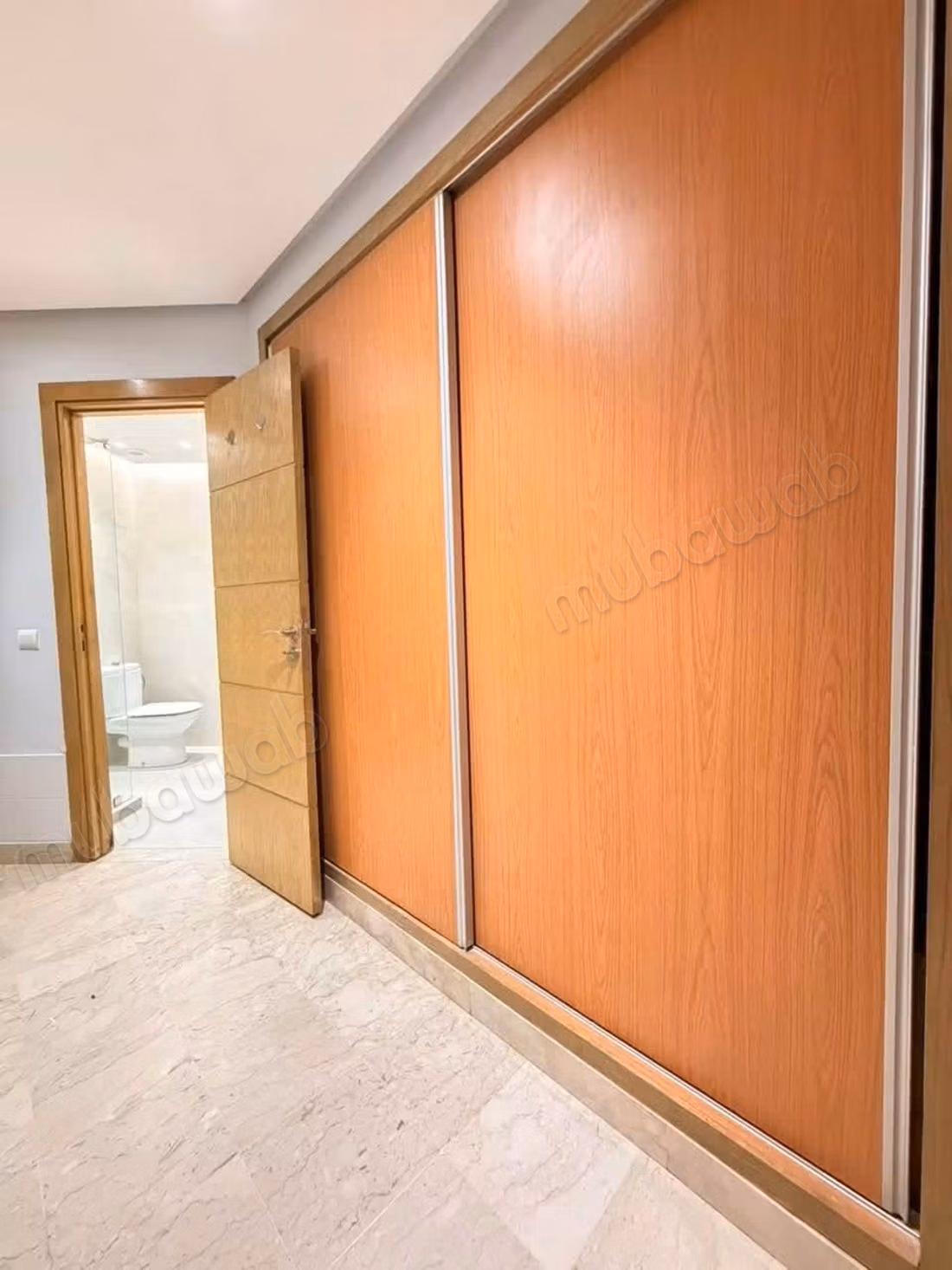 In affitto – studio arredato in Val Fleurie Maarif